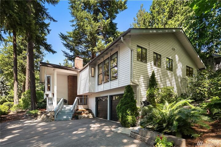 Property Photo: 8475 SE 45th St WA 98040