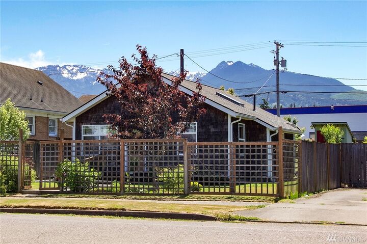 Property Photo: 734 Georgiana St WA 98362