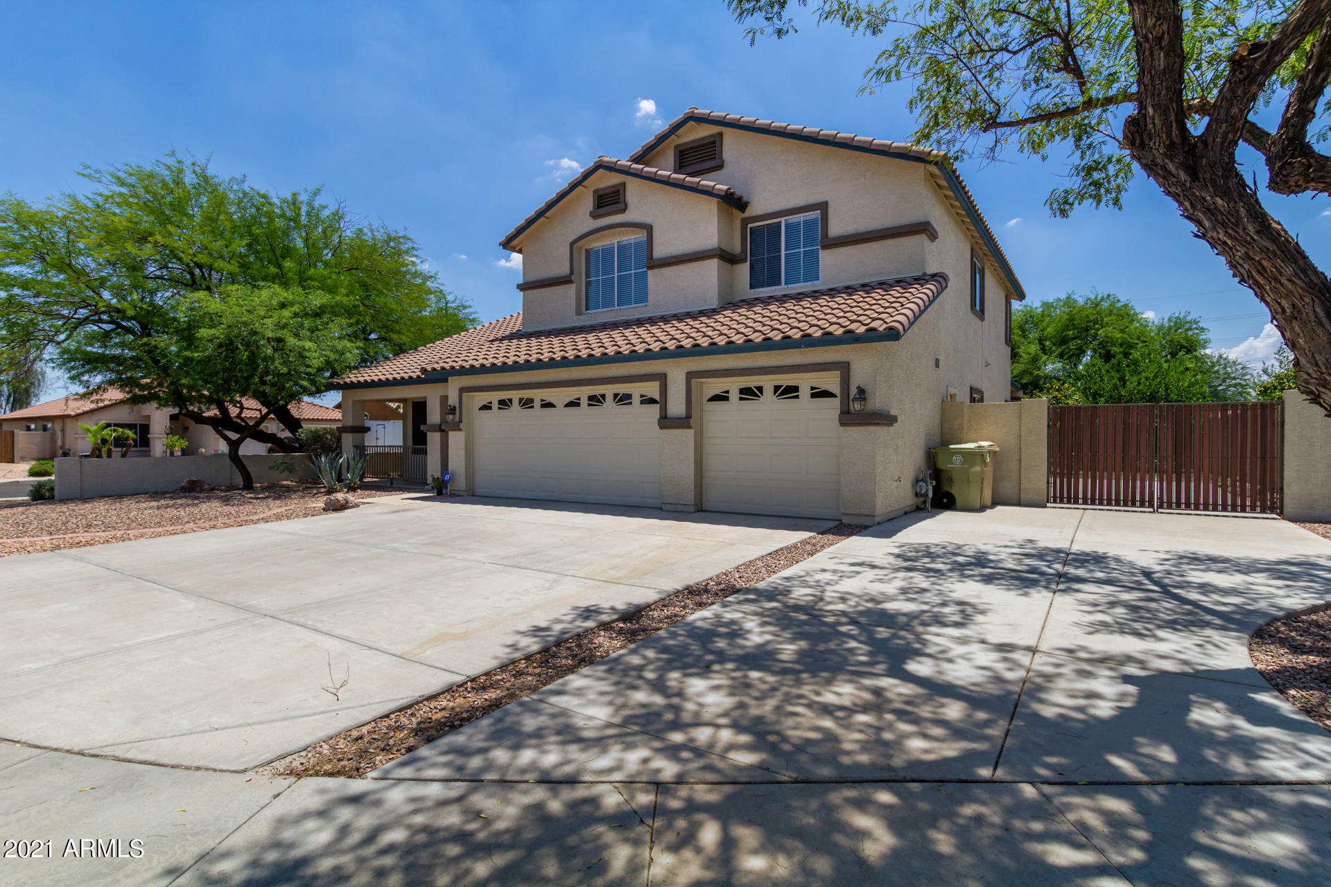 Property Photo:  6053 W Charter Oak Road  AZ 85304 