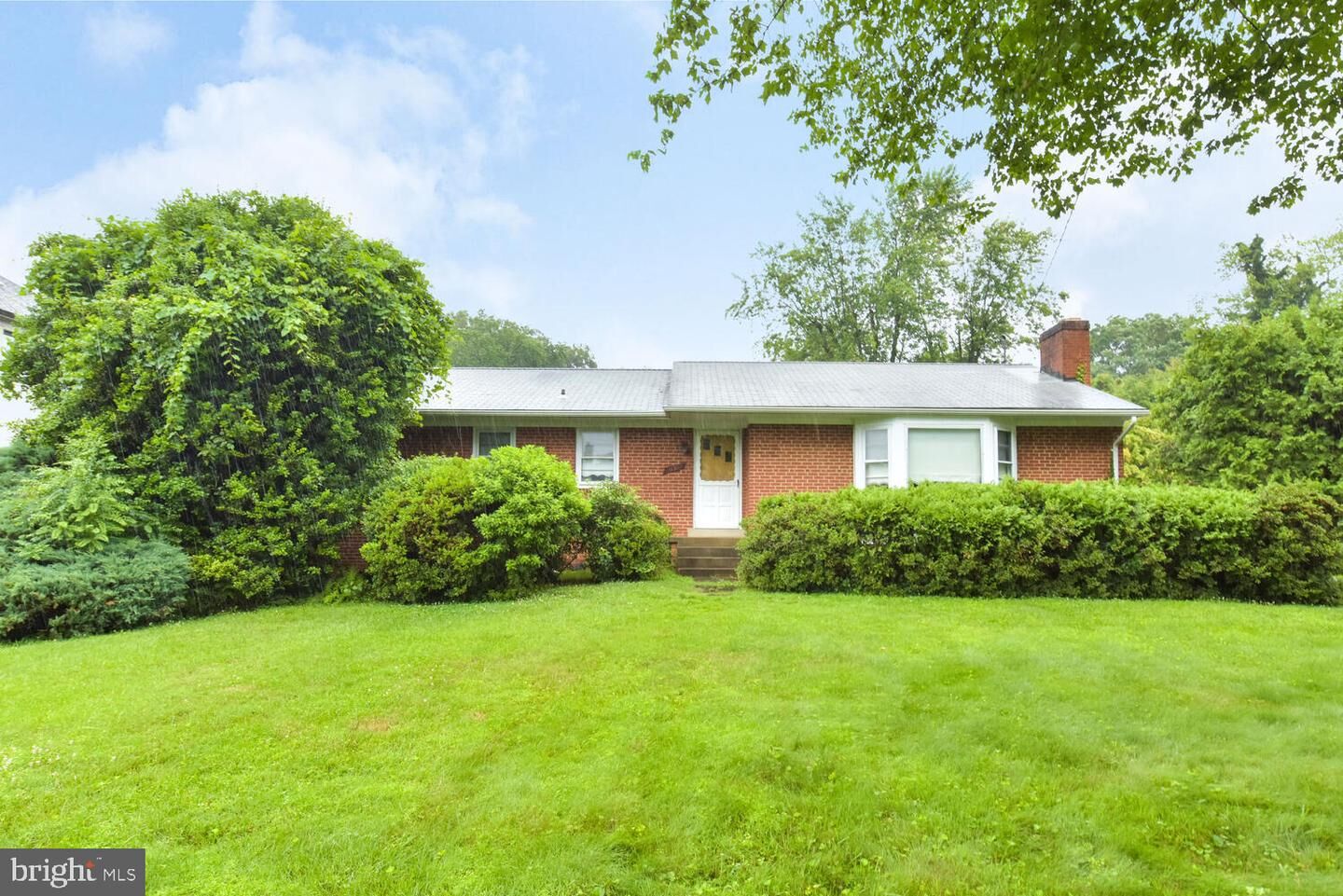 Property Photo:  1135 Buchanan Street  VA 22101 