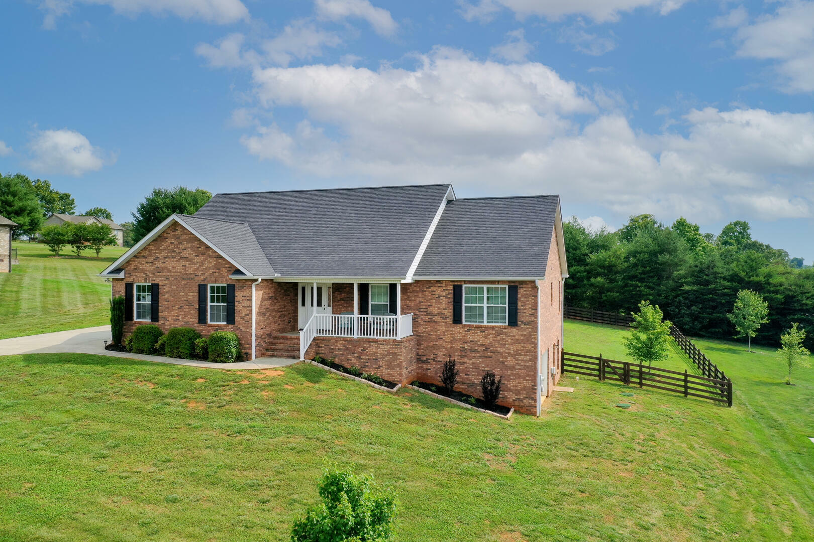 Property Photo:  2824 Sagegrass Drive  TN 37777 