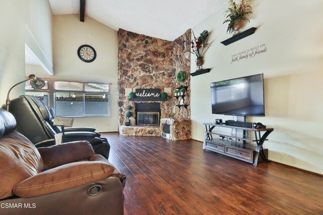 Property Photo:  2495 Knightwood Circle  CA 93063 