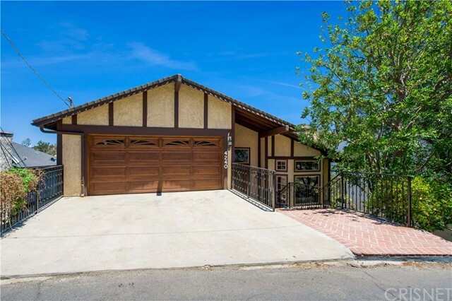 Property Photo:  4240 Alhama Drive  CA 91364 