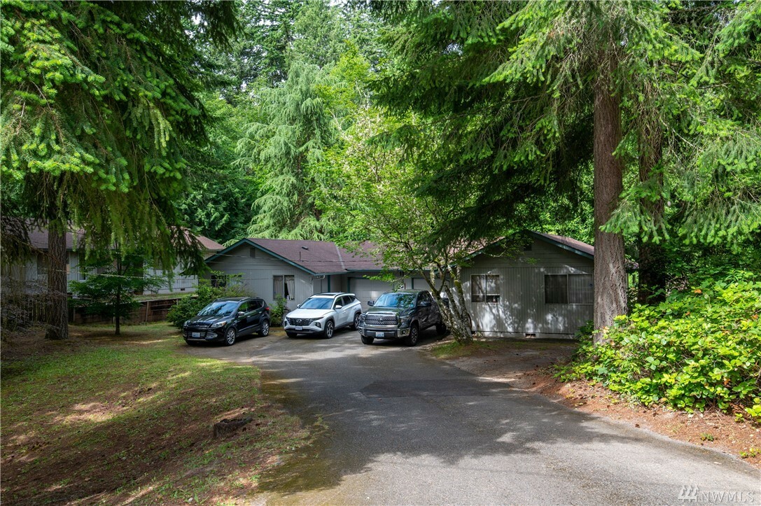 Property Photo:  4433 Pine Ave NE  WA 98310 