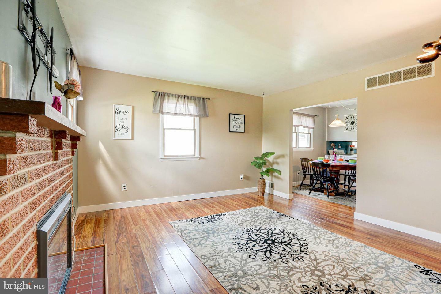 Property Photo: 325 Jefferson Avenue DE 19720