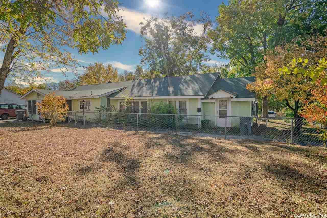 Property Photo:  429 Henderson  AR 71913 