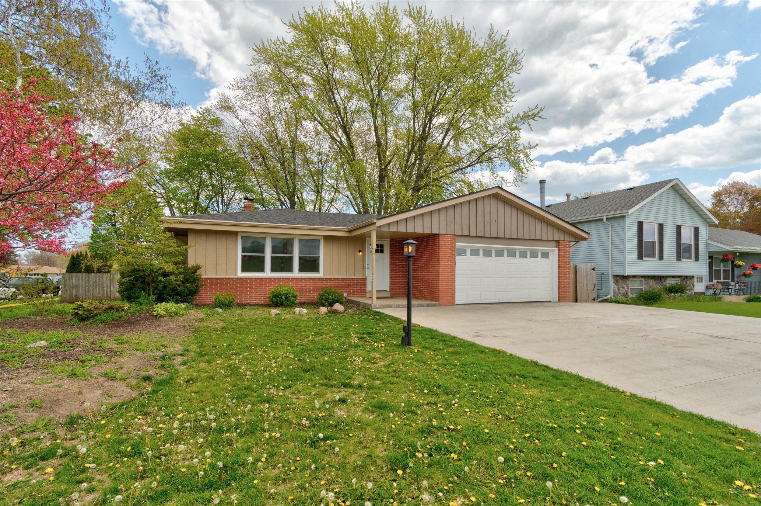 Property Photo: 802 5th Ave WI 53024