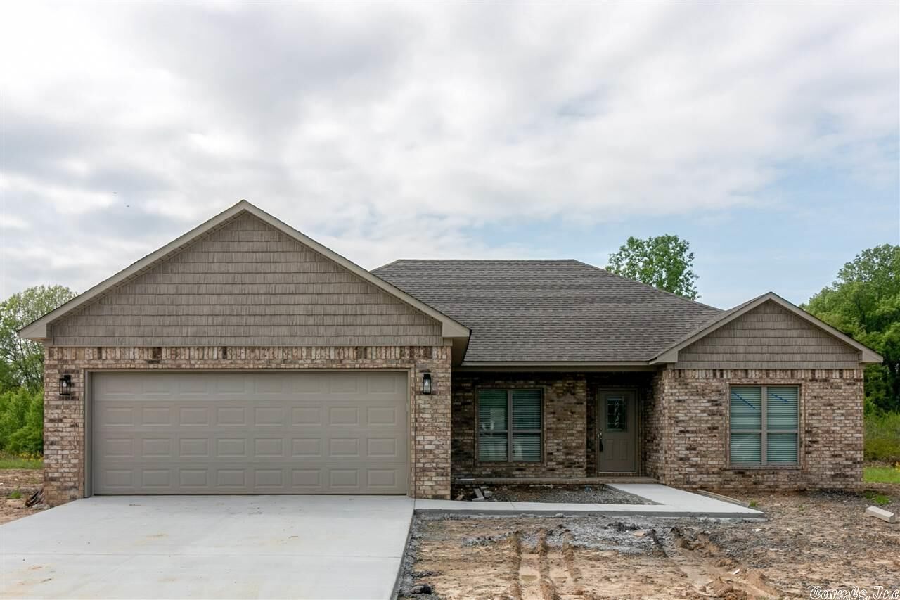 Property Photo: 103 Southfork AR 72110