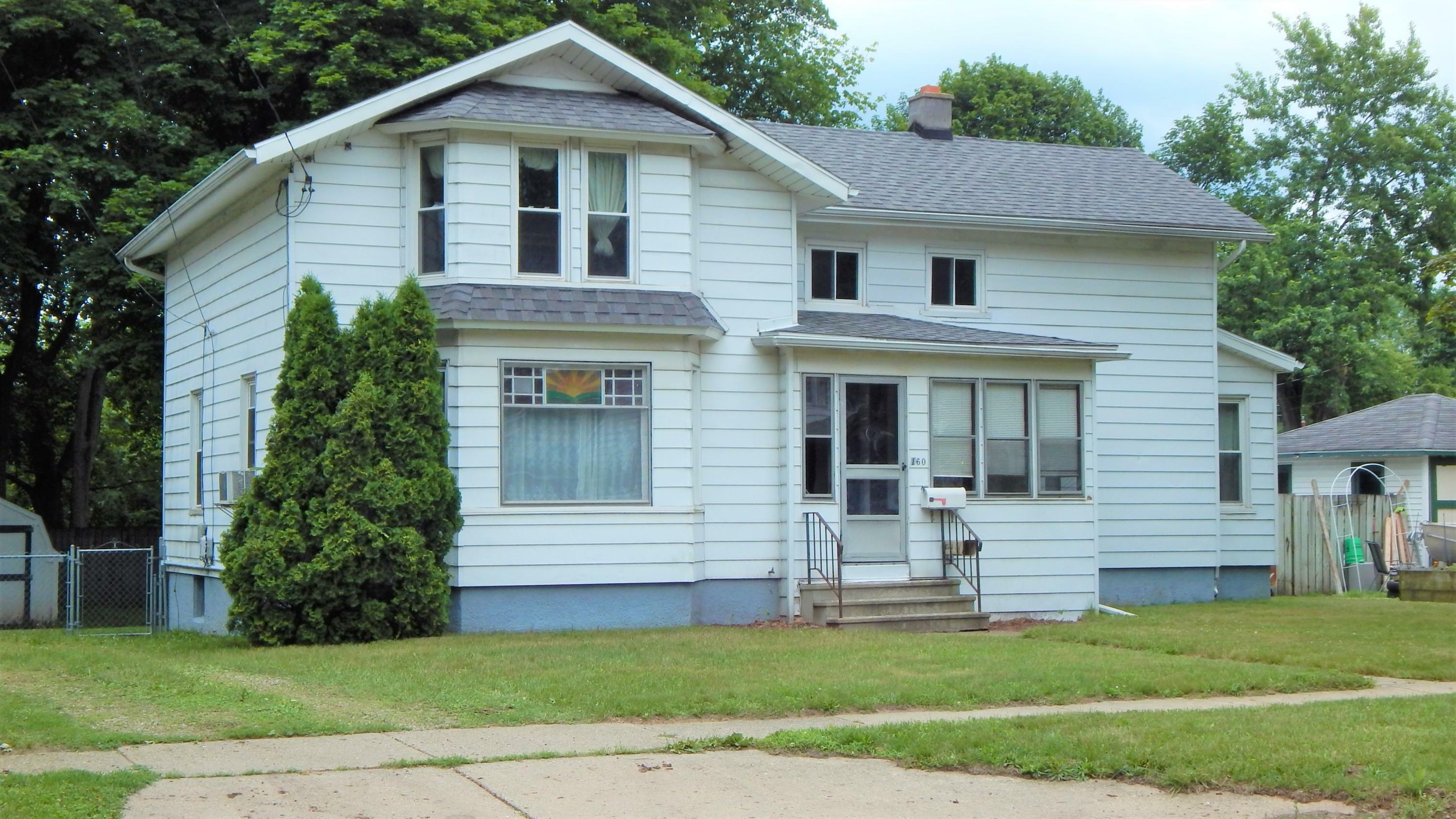 Property Photo:  160 N East Avenue  MI 49017 