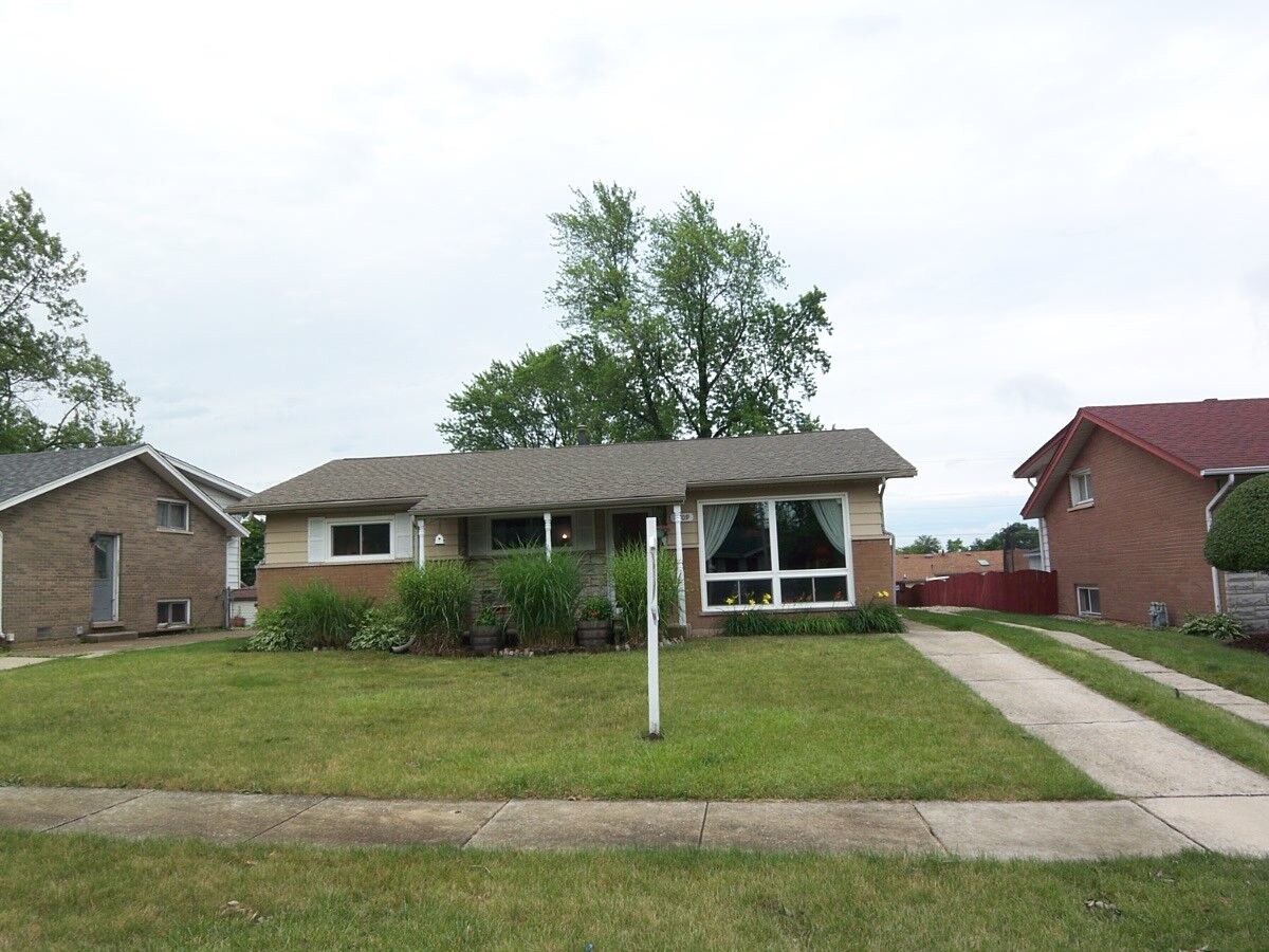 Property Photo:  6709 164th Place  IL 60477 