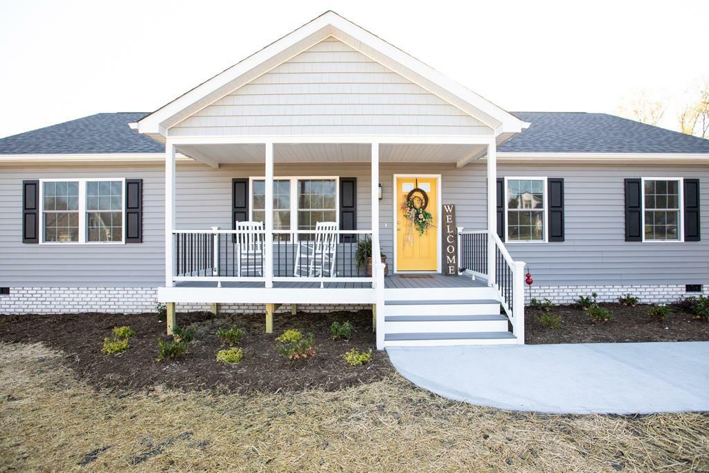 Property Photo: 1901 Woodland Trail VA 23901