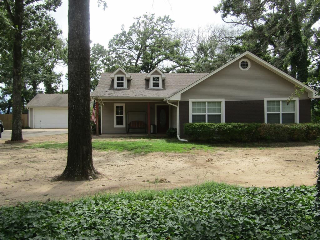 Property Photo:  243 County Road 3107  TX 75835 