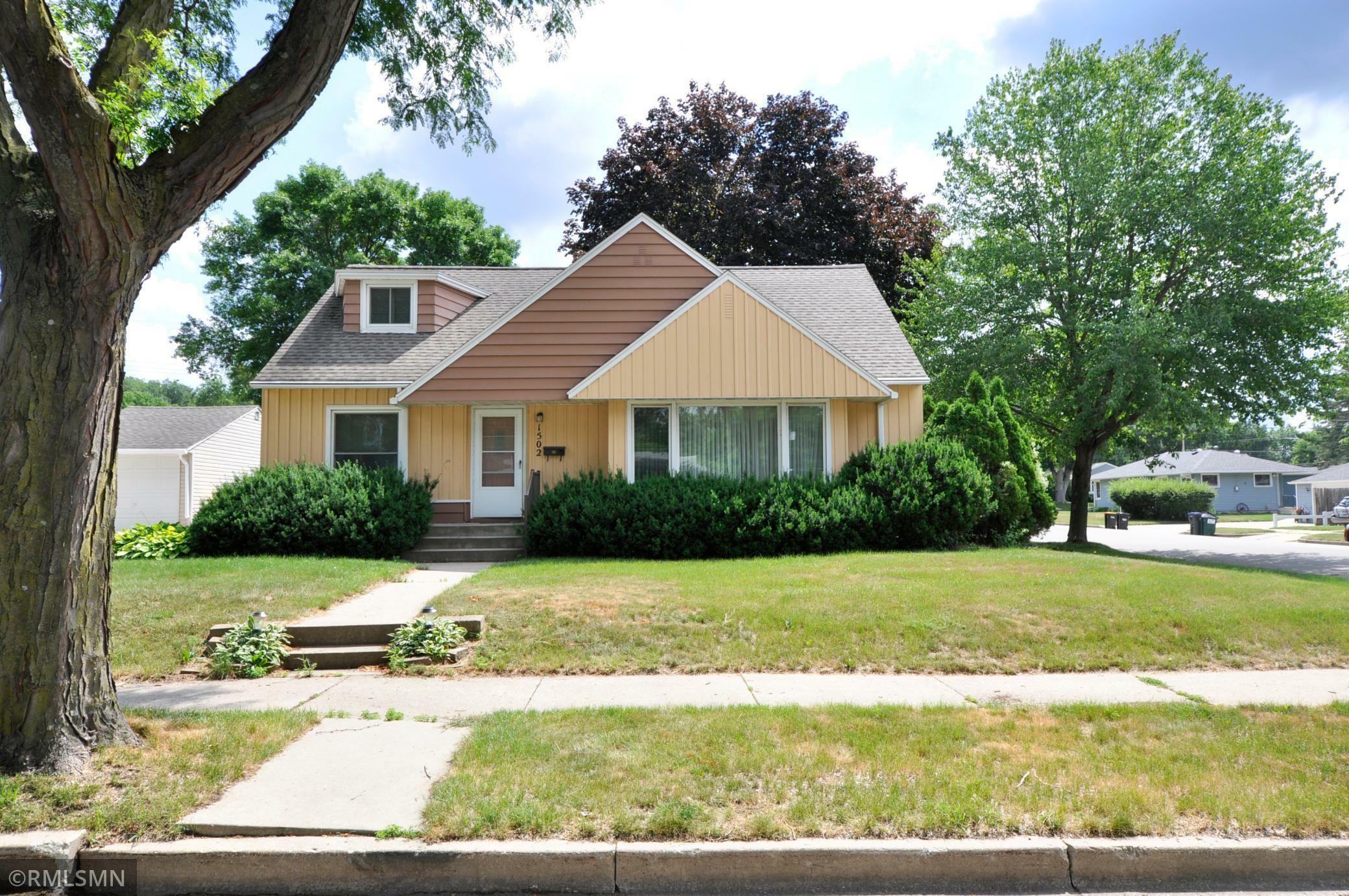 Property Photo: 1502 9th Avenue NE MN 55906