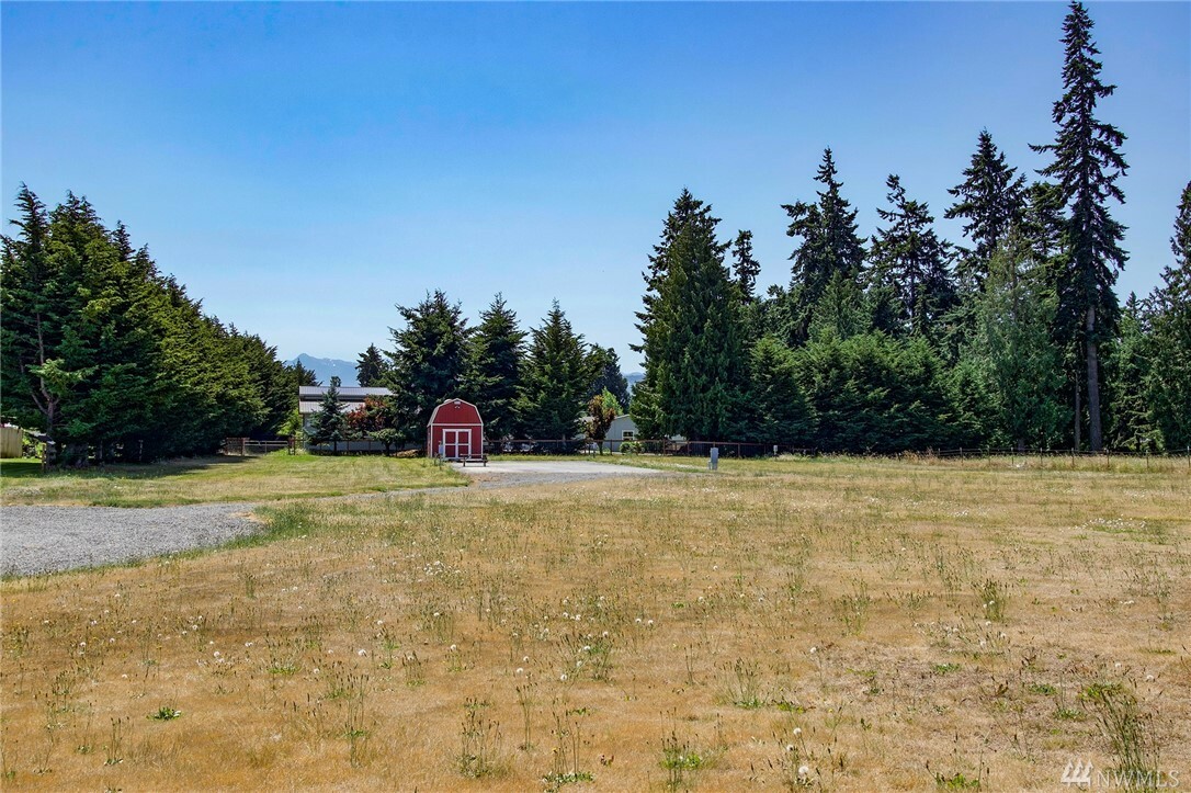 Property Photo:  202 Klahn Country Rd  WA 98382 