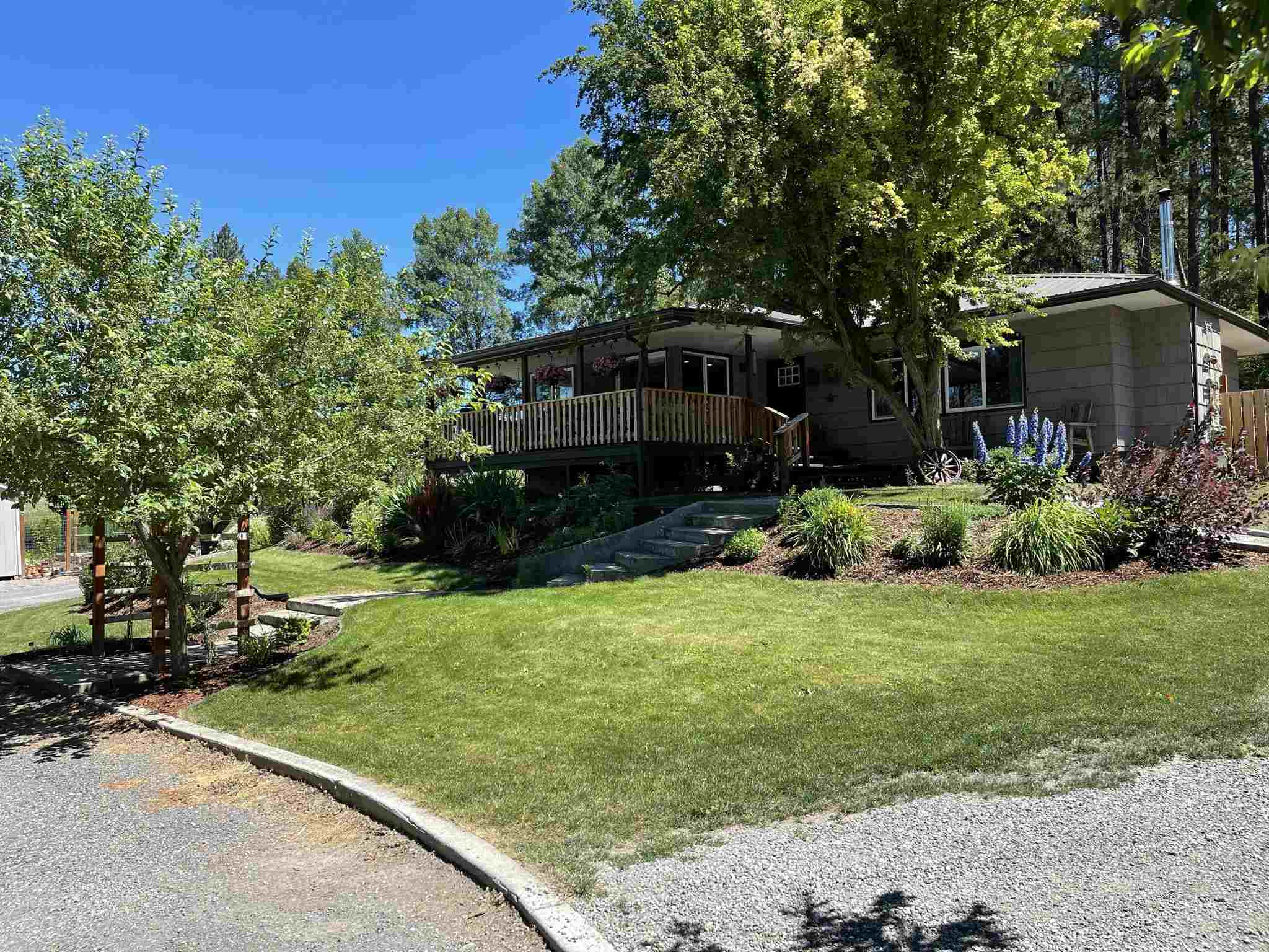 Property Photo:  159 E Cedar Loop Rd  WA 99114 