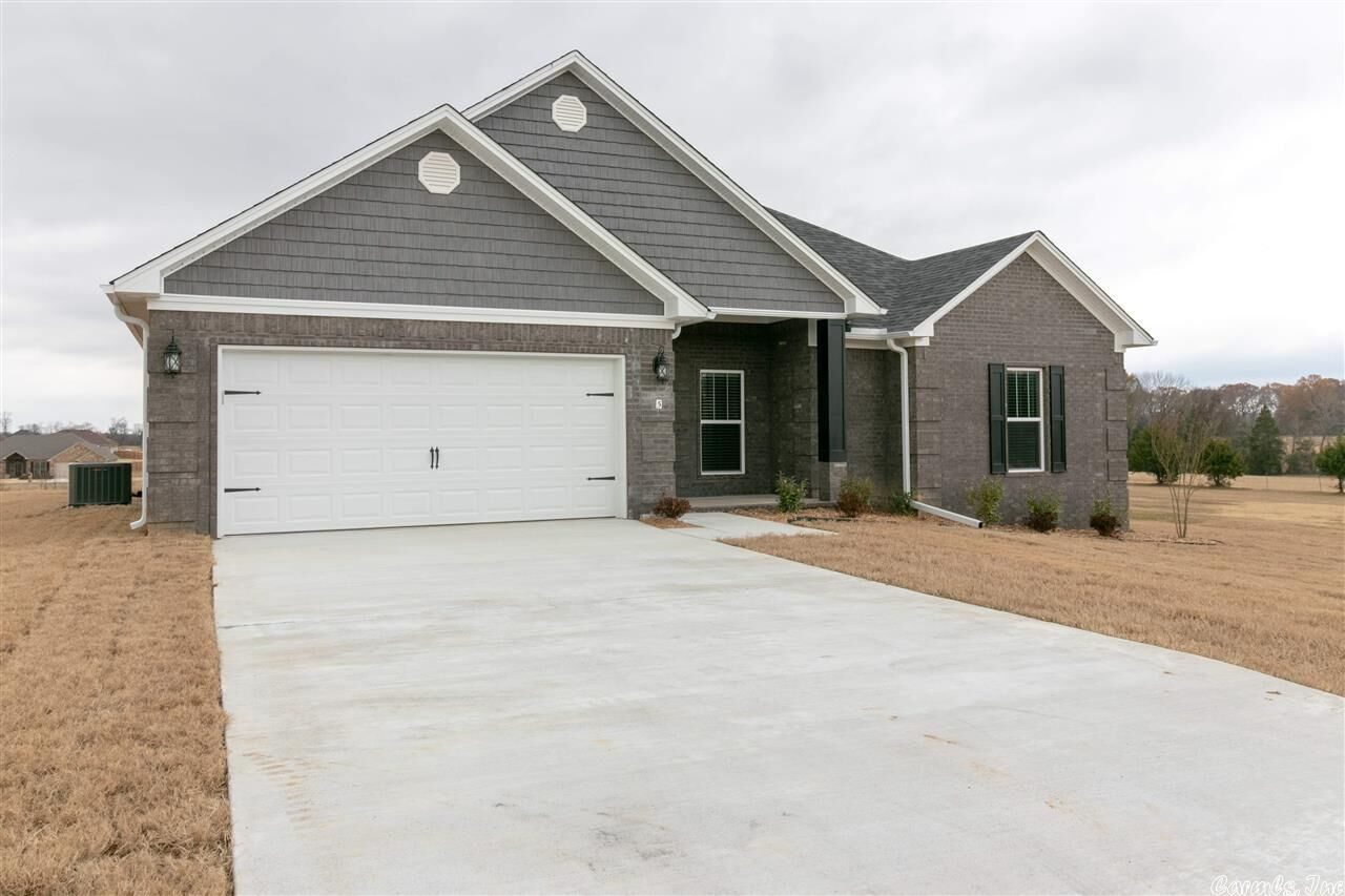Property Photo: 5 Corbin Cove AR 72058