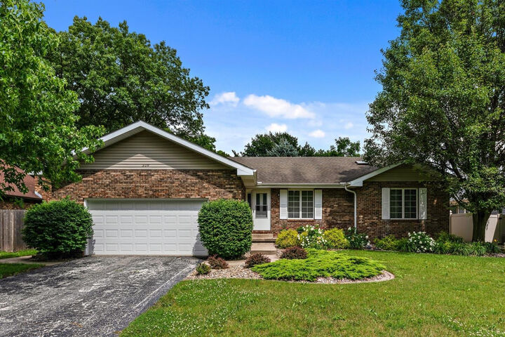 309 Plum Creek Drive  Schererville IN 46375 photo
