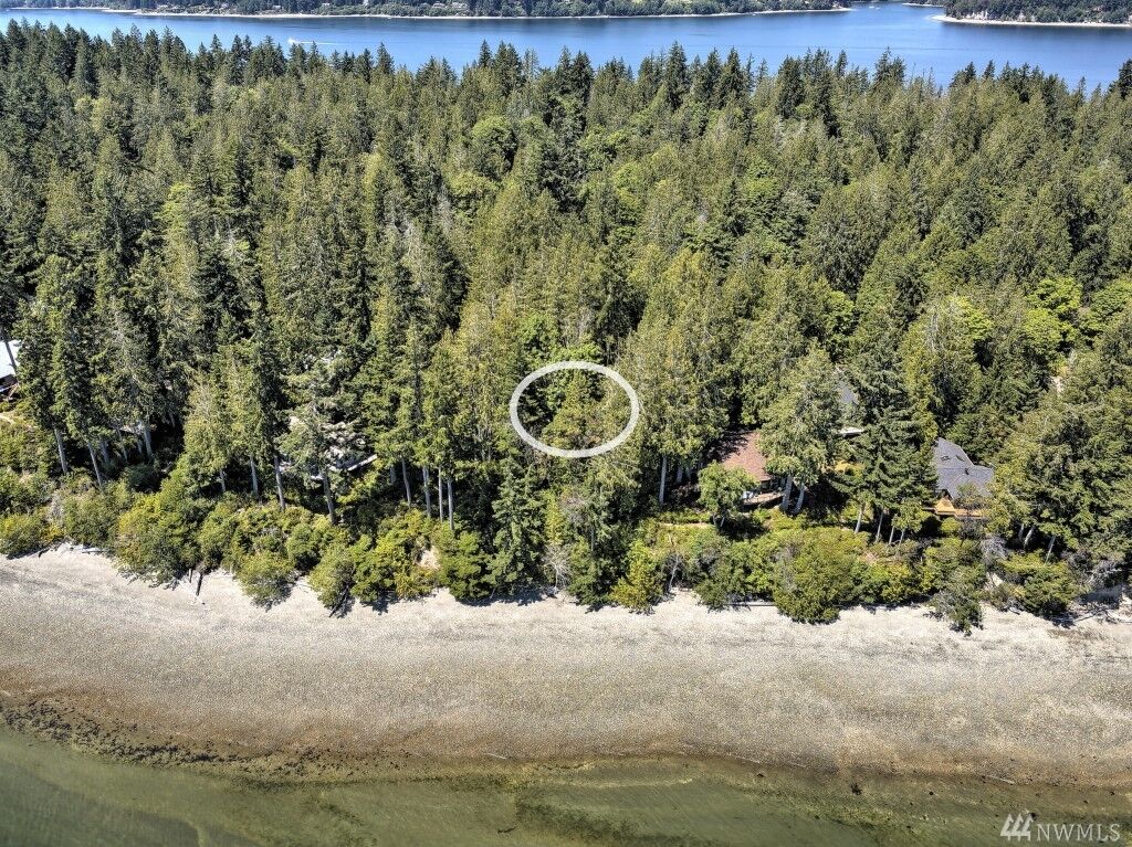 Property Photo: 476 E Chesapeake Dr WA 98584
