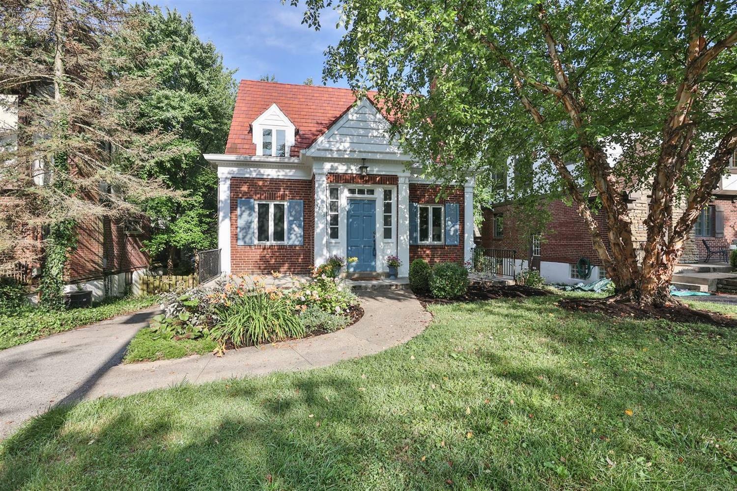 Property Photo:  3405 Custer St  OH 45208 