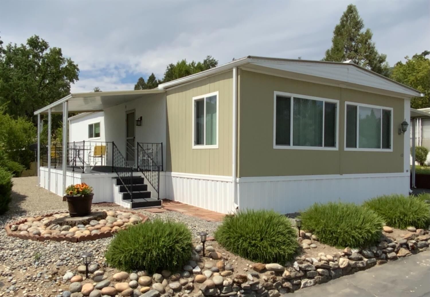 Property Photo: 39678 Road 425B 42 CA 93644