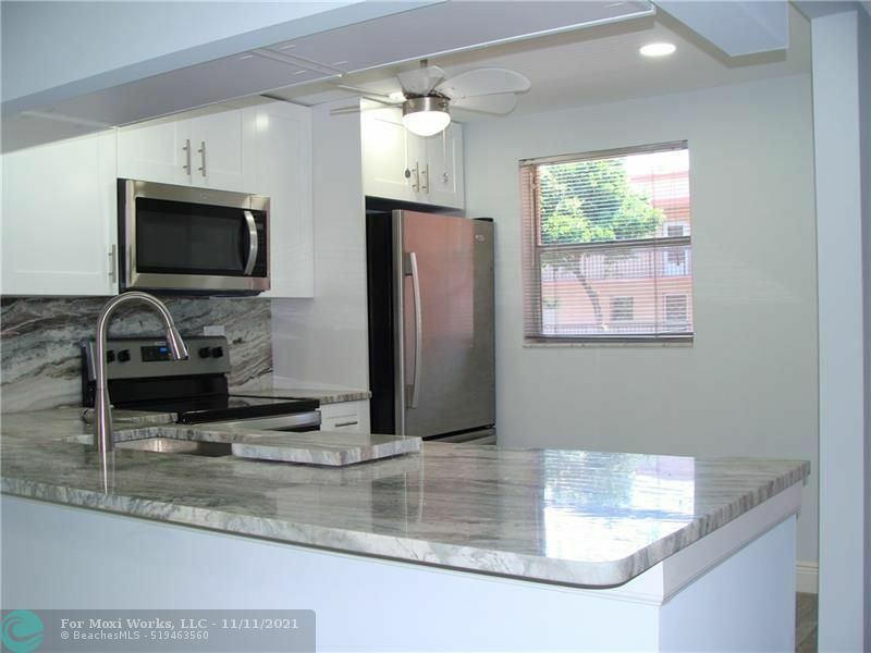 Property Photo: 3060 Holiday Springs Blvd 204 FL 33063