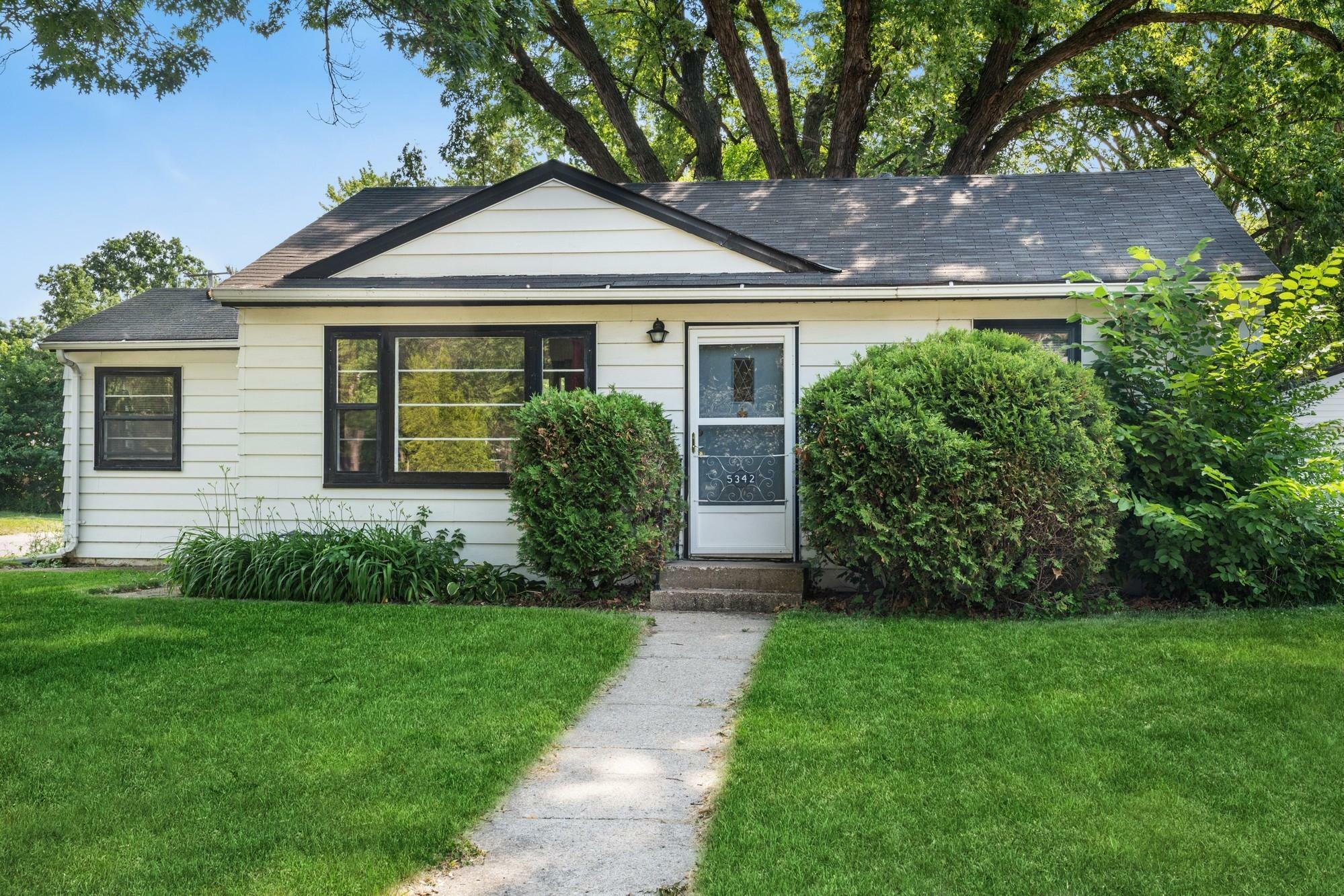 Property Photo:  5342 Louisiana Avenue N  MN 55428 