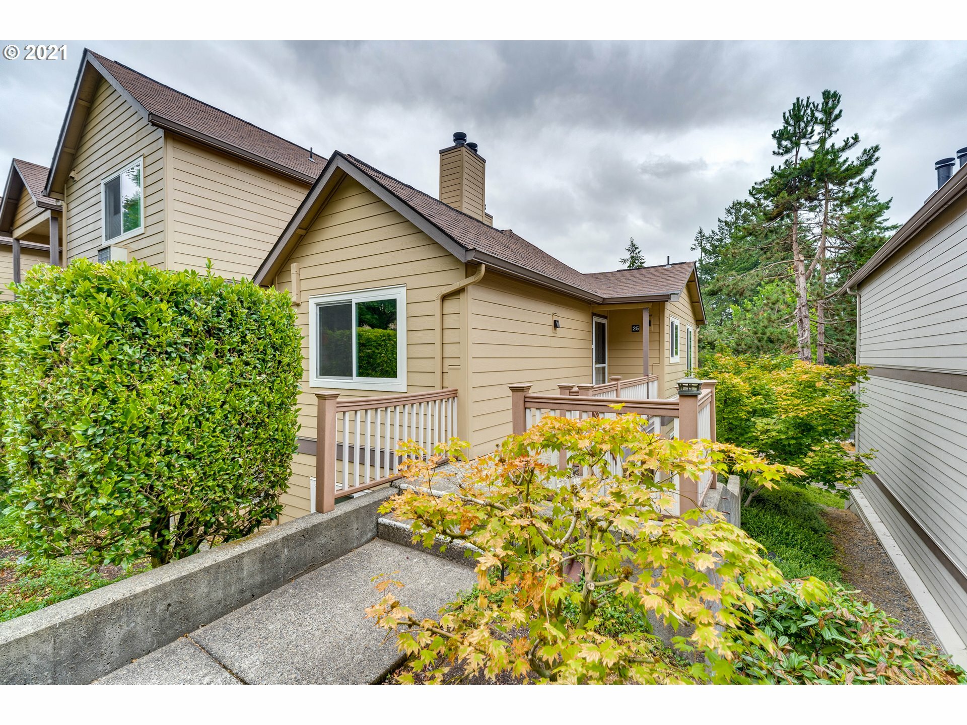 Property Photo: 20020 Marigold Ct 25 OR 97068