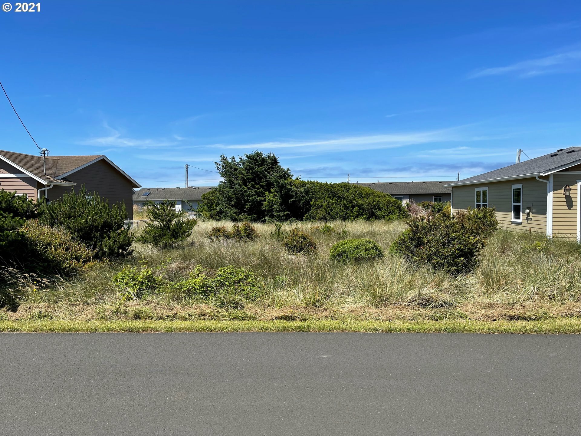 1702 NW Parker Ave  Waldport OR 97394 photo