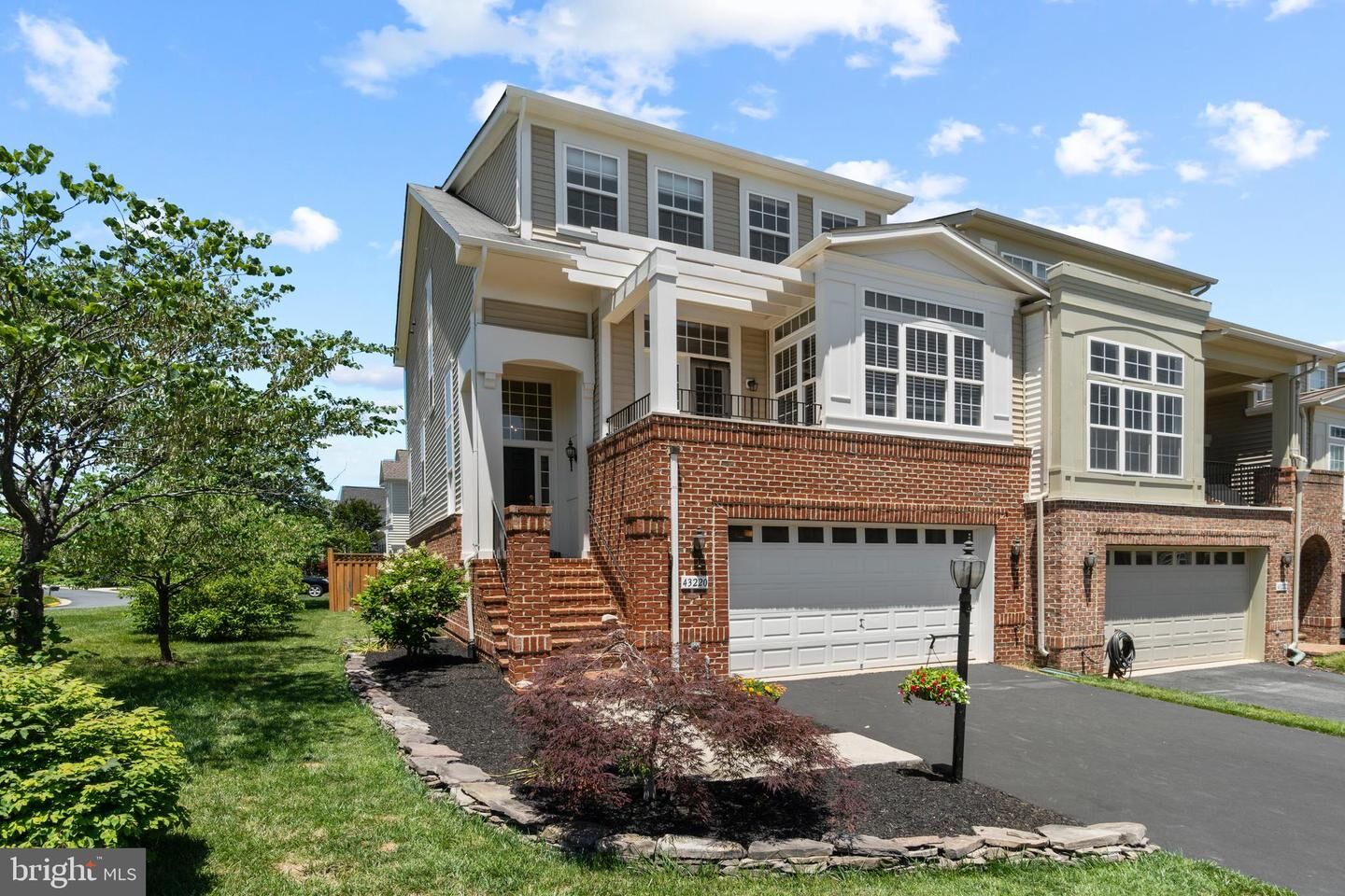 Property Photo:  43220 Broxton Terrace  VA 20148 