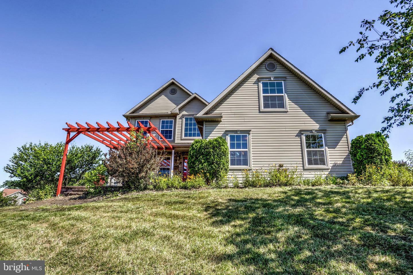 Property Photo: 985 Baywood Avenue PA 19565