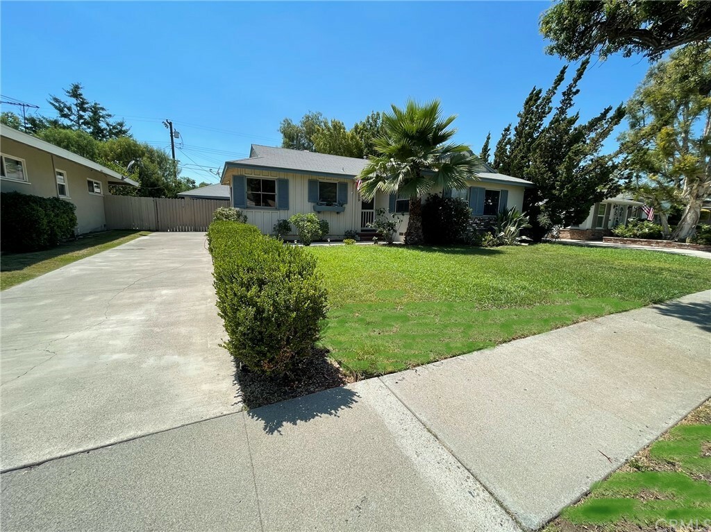 Property Photo:  609 Ladera Vista Drive  CA 92831 