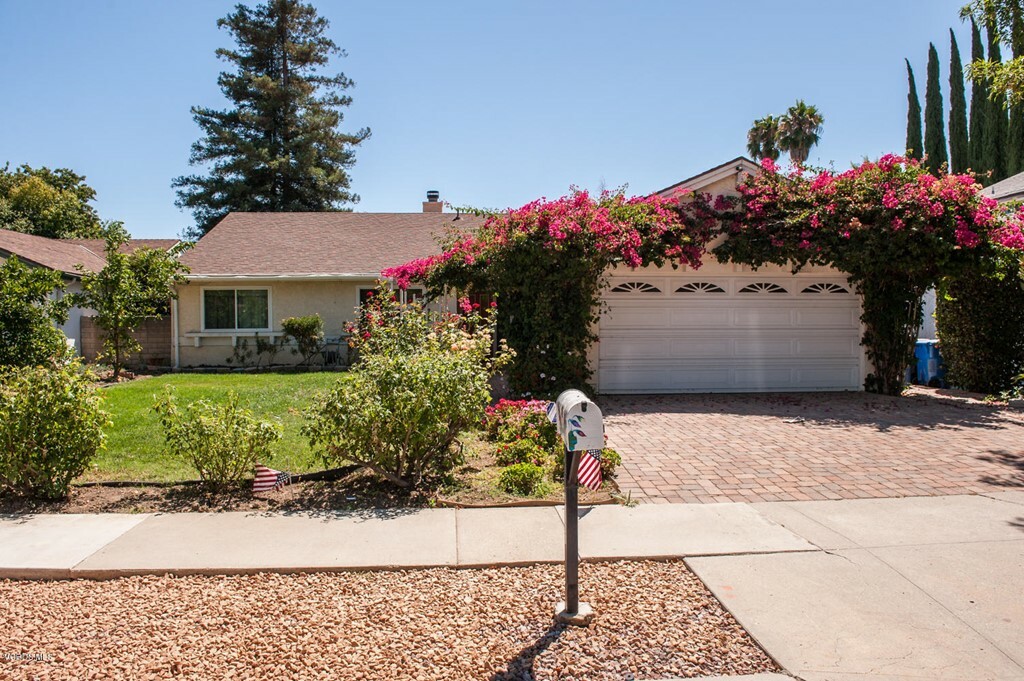 Property Photo:  30646 Rainbow View Drive  CA 91301 