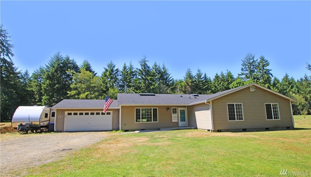Property Photo:  321 E Cedarbrook Lane  WA 98528 
