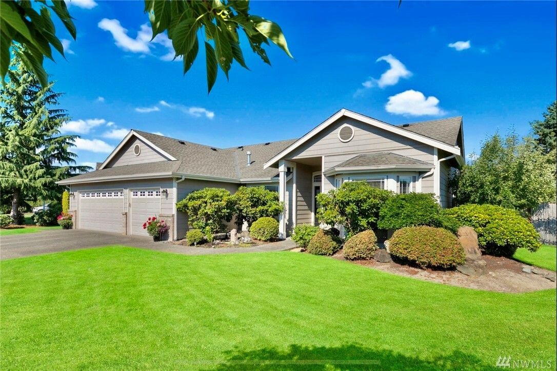 Property Photo: 15521 147th Av Ct E WA 98360