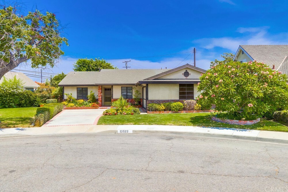 Property Photo:  12522 Raymond Circle  CA 92845 