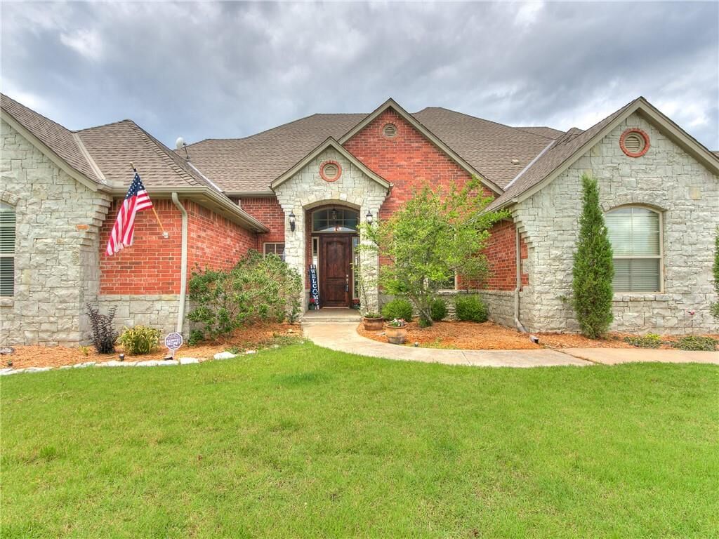 Property Photo: 22693 Emily Way OK 73025