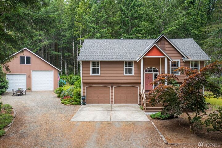 Property Photo: 10674 Fairview Blvd SW WA 98367