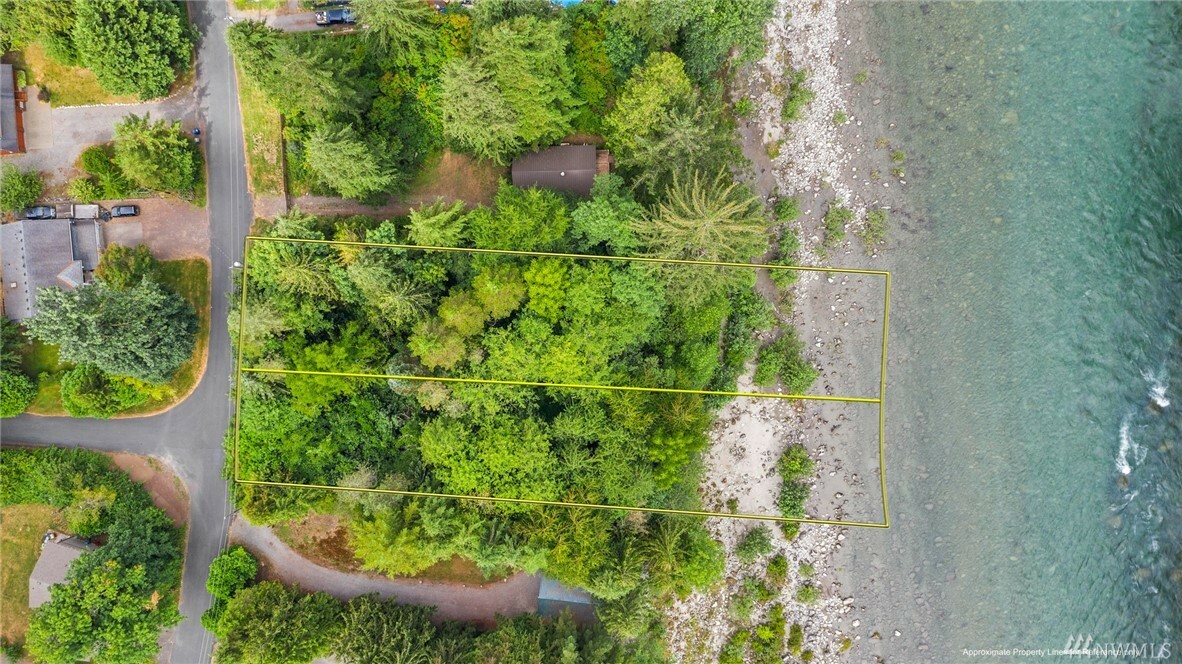 Property Photo: 44617 Fir Rd WA 98251