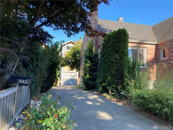 Property Photo: 6330 34th Ave SW A WA 98126