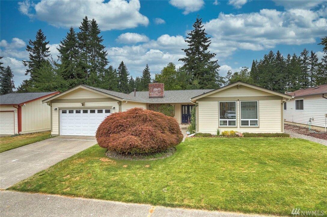 Property Photo:  13212 SE 160th Place  WA 98058 
