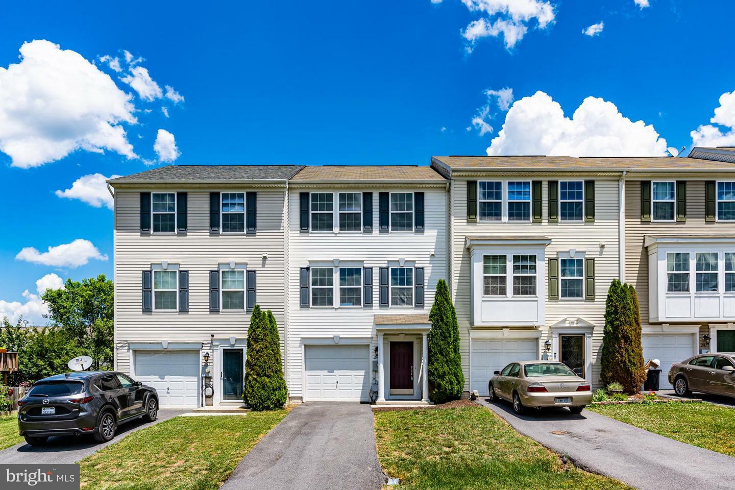 Property Photo: 203 Aero Street WV 25401
