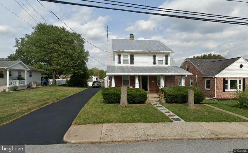 35 N Queen Street  Dover PA 17315 photo