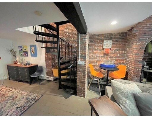 Property Photo:  623 Tremont St B  MA 02118 