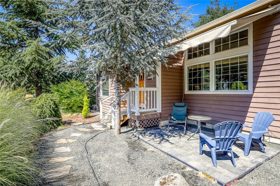 Property Photo:  19342 23rd Ave NE  WA 98370 