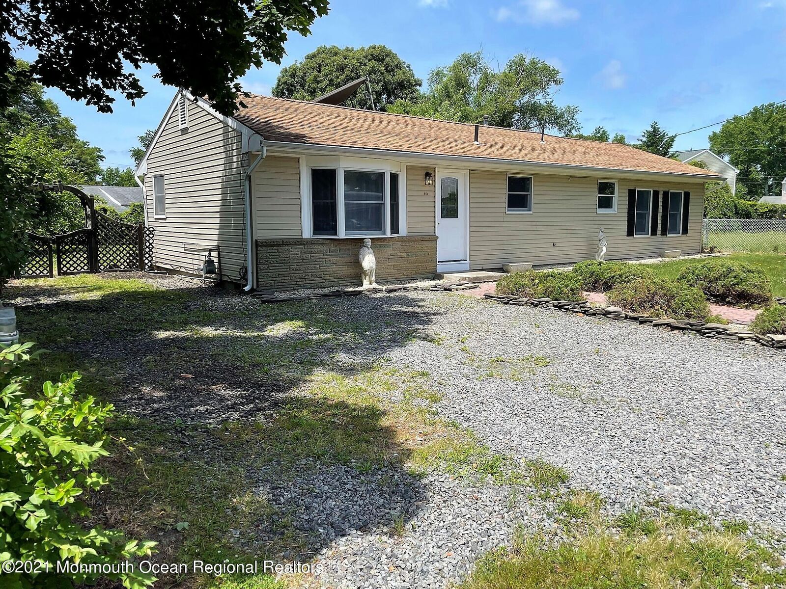 Property Photo: 850 Radio Road NJ 08087
