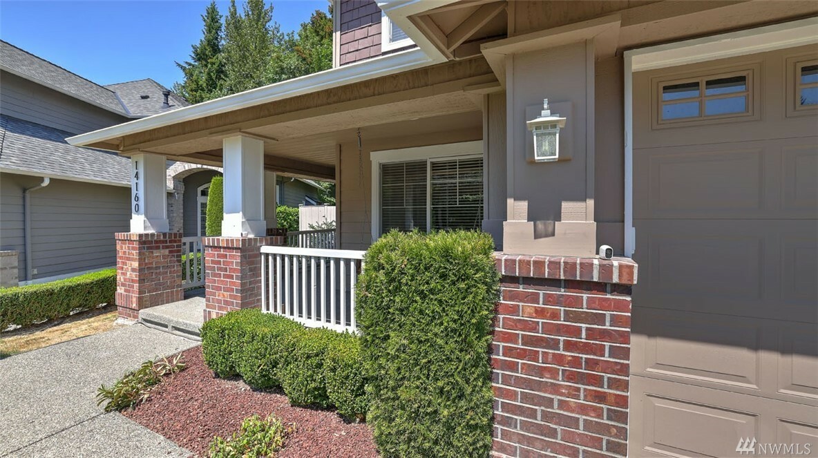 Property Photo:  14160 SE 154th Place  WA 98058 