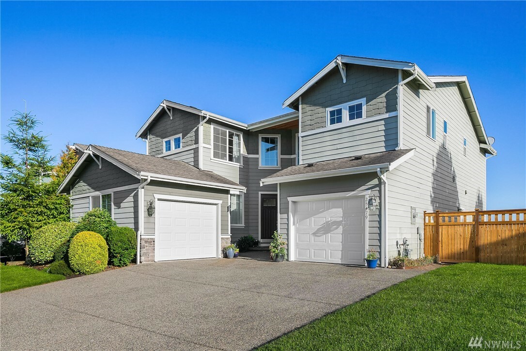 Property Photo:  25479 SE 276th Ct  WA 98038 