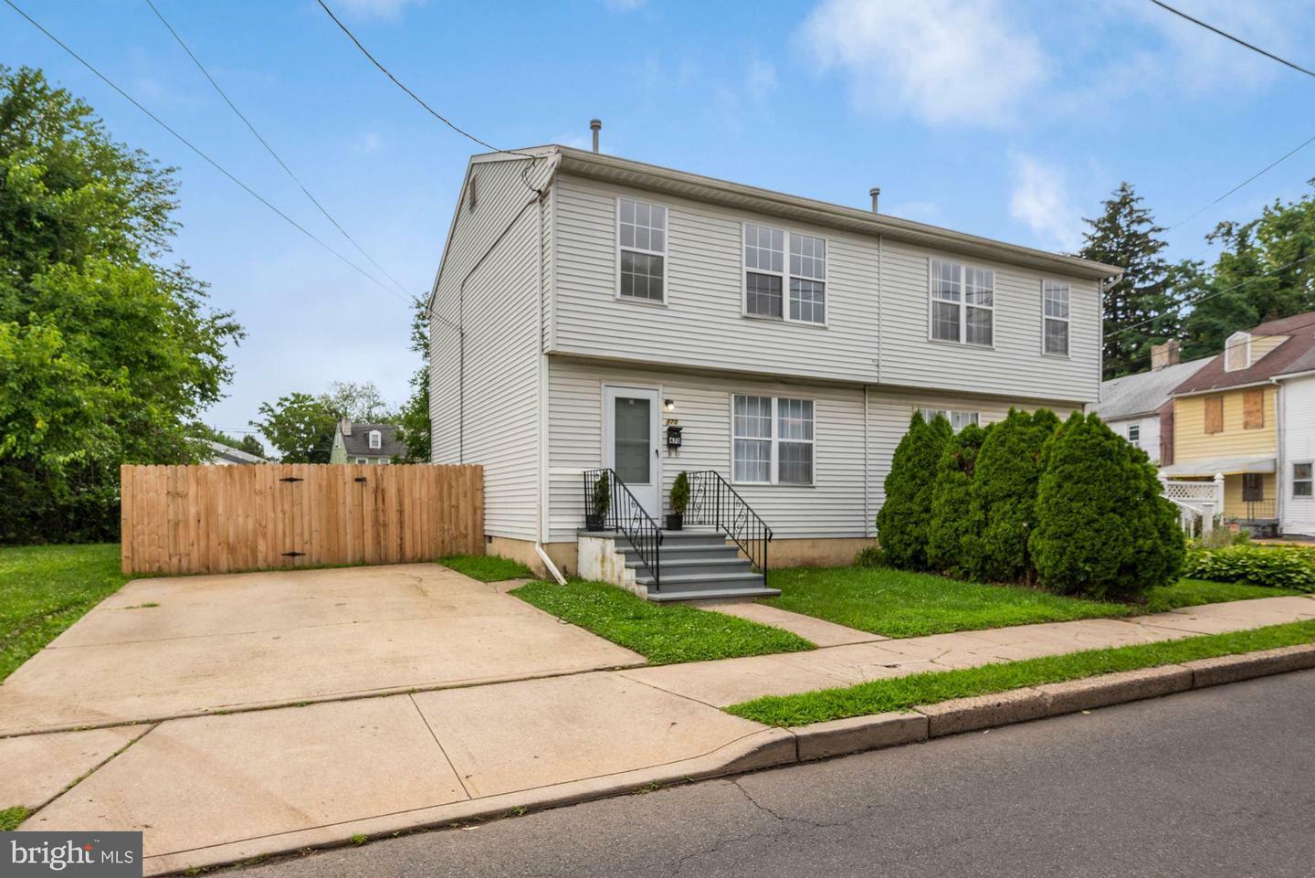 Property Photo:  470 Saint Mary Street  NJ 08016 