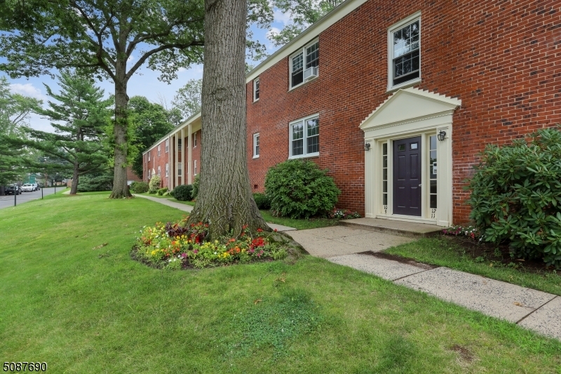 Property Photo:  390 Morris Ave 12  NJ 07901 