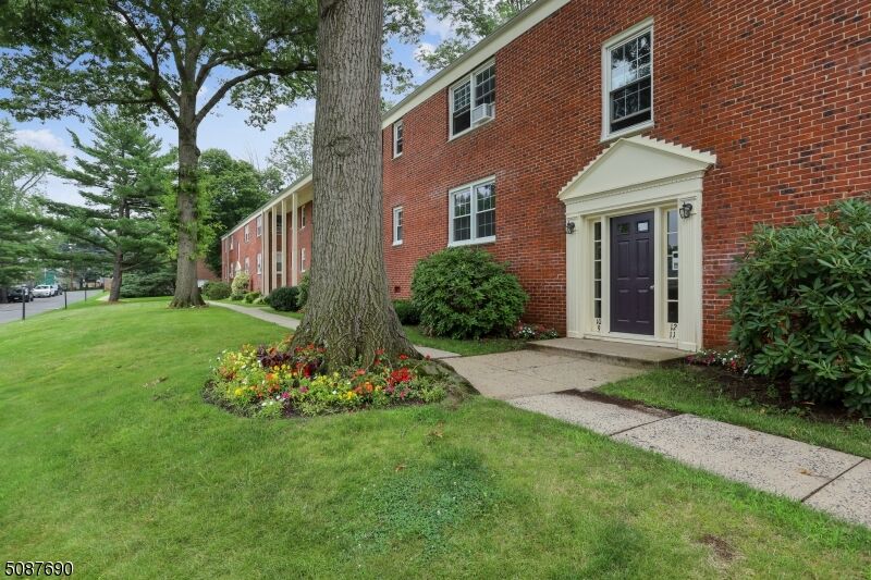 Property Photo: 390 Morris Ave 12 NJ 07901